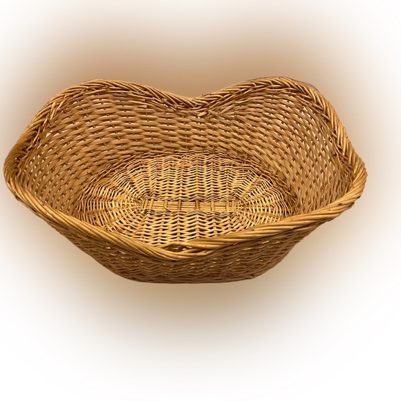 Dog or cat bed made from woven wood - Picture 2 of 9